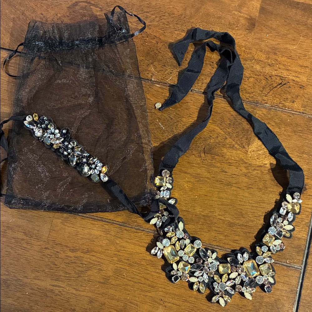 Stunning SEXY JCrew classic Floral Crystal Necklace and Bracelet Set NEW ✨